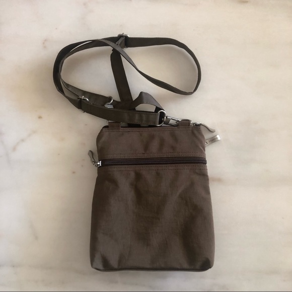 NWOT BAGGALLINI Women's Brown Nylon Crossbody Travel Bag Purse Handbag - Picture 5 of 7